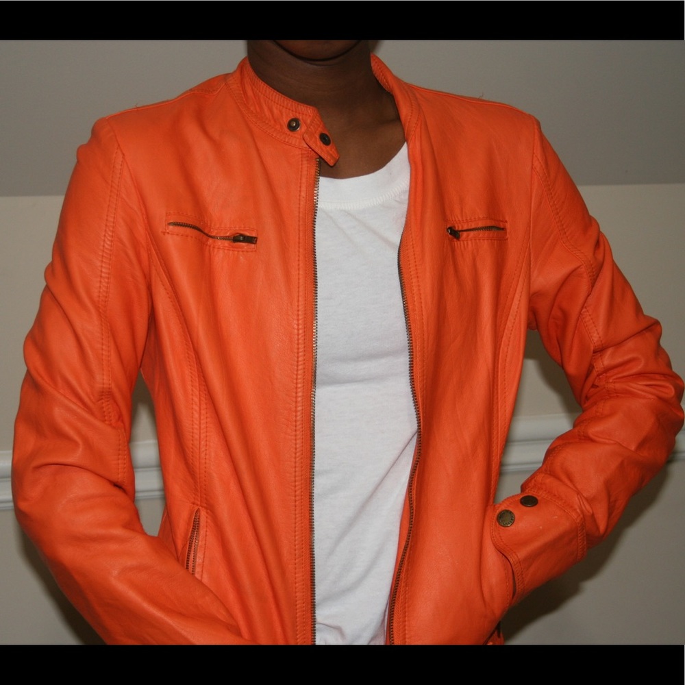 🍁Autumn Woman's Motorcycle Leather Jacket 🍁